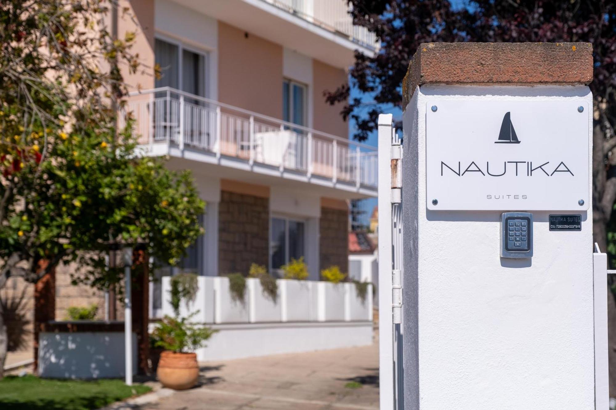 Nautika Suites Алгеро Екстериор снимка